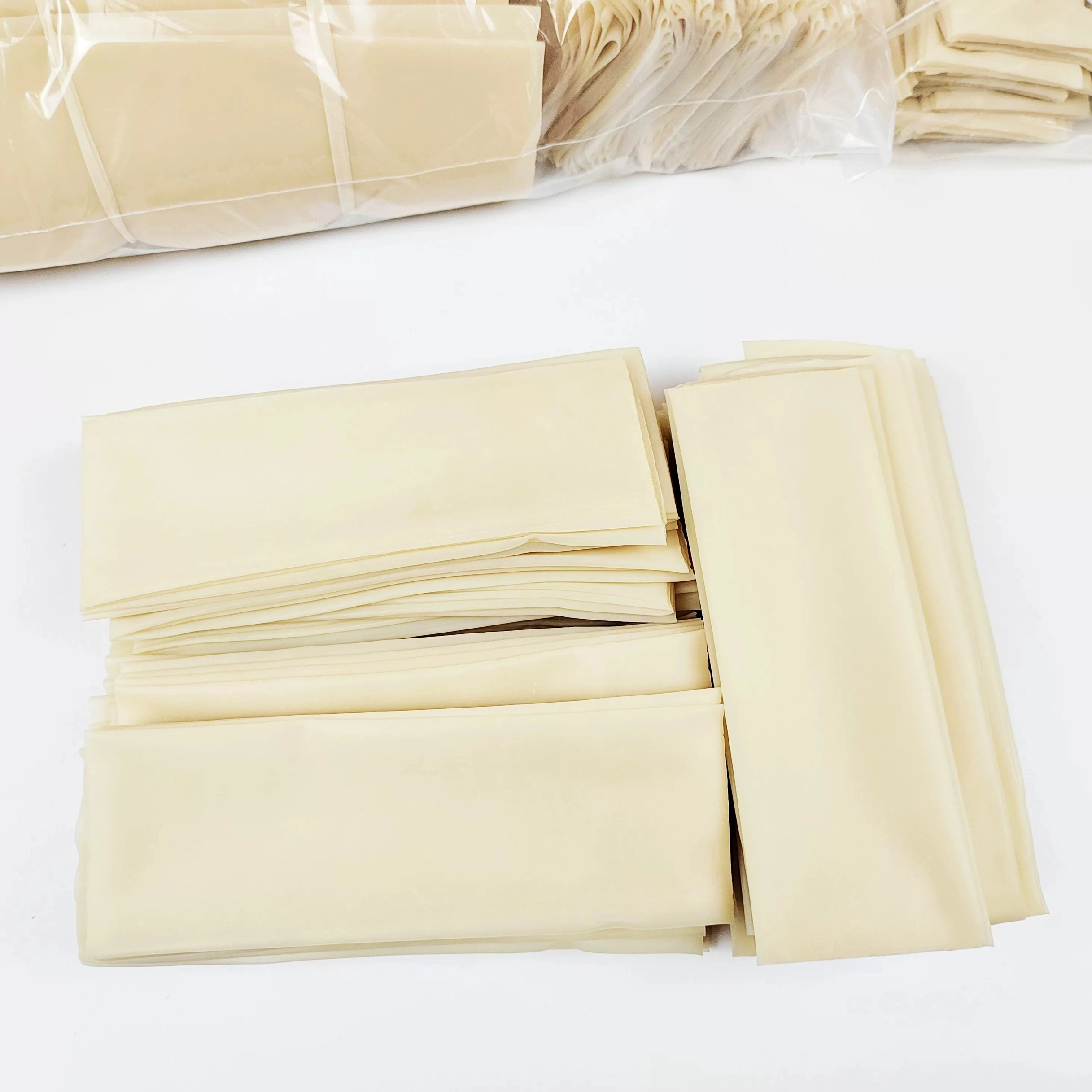 membranes, latex, metric sizes (thicknesses of 0.3 mm)